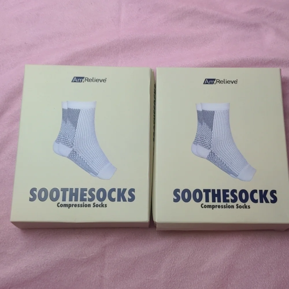 Soothesocks Amrelieve 2 Pack White Compression Socks size L/XL